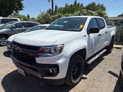 Used 2022 Chevrolet Colorado Z71 w/ Safety Package AWD/4WD image 2