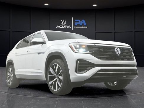 Used 2025 Volkswagen Atlas Cross Sport SEL Premium R-Line AWD/4WD image 35