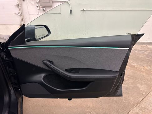Used 2025 Tesla Model 3 Long Range RWD image 34