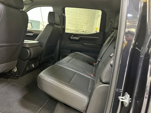 Used 2025 GMC Sierra 1500 SLT image 22