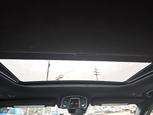 Certified 2025 Jeep Grand Cherokee Altitude image 4