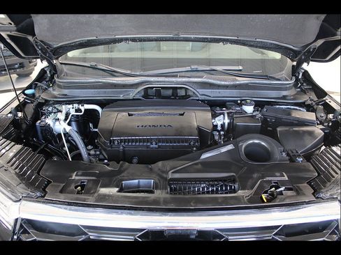 Certified 2023 Honda Pilot Touring image 32