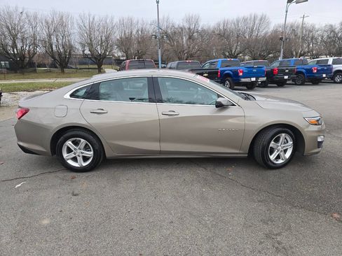 Used 2022 Chevrolet Malibu LT image 5