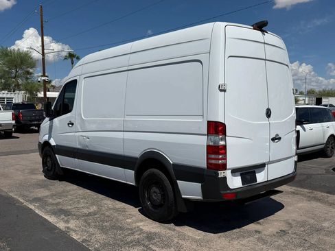 Used 2017 Mercedes-Benz Sprinter 2500 image 6
