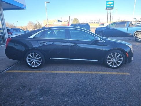 Used 2017 Cadillac XTS Luxury image 2