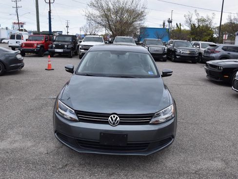 Used 2012 Volkswagen Jetta SE image 3