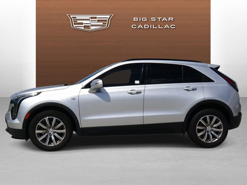 Used 2022 Cadillac XT4 Sport FWD image 2