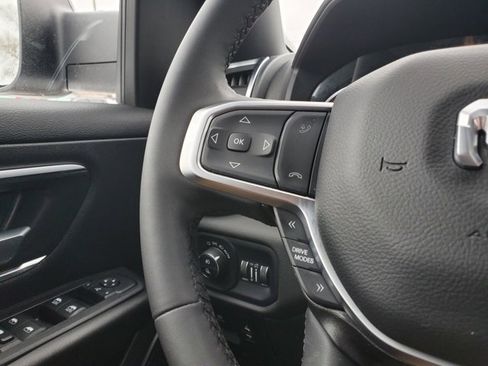 Certified 2025 RAM 1500 Big Horn image 12