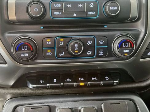 Used 2018 Chevrolet Silverado 1500 LTZ Z71 w/ LPO, Black Pack AWD/4WD image 17