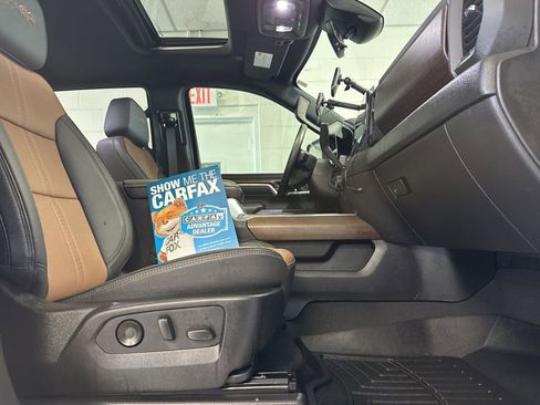 Used 2024 Chevrolet Silverado 2500 High Country w/ High Country Premium Package AWD/4WD image 7