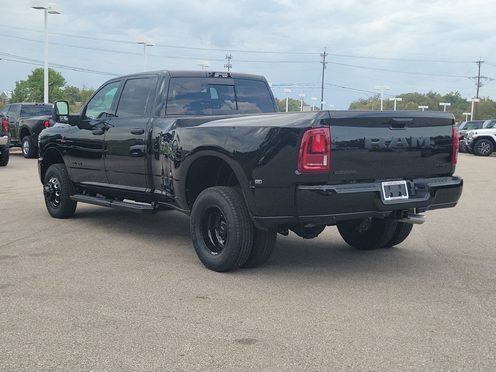New 2027 RAM 3500 Big Horn AWD/4WD image 4