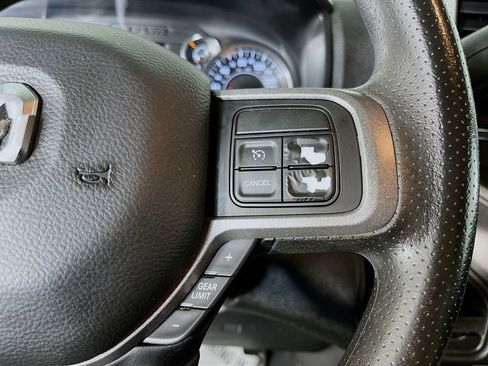 Used 2019 RAM 2500 Tradesman w/ Chrome Appearance Group AWD/4WD image 17