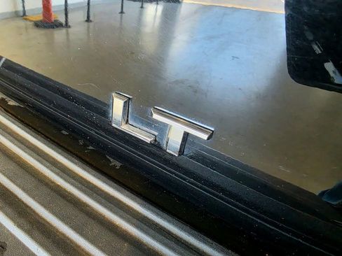Used 2025 Chevrolet Tahoe LT AWD/4WD image 5