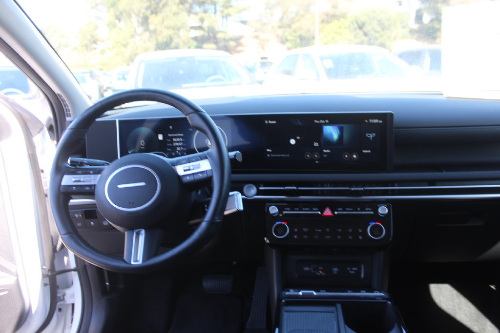 Used 2026 Hyundai Tucson Limited AWD/4WD image 21