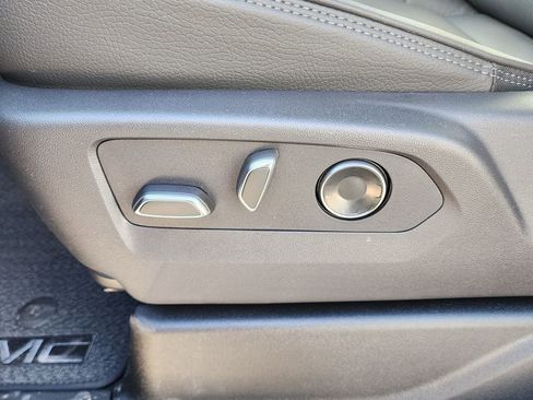 New 2026 GMC Yukon XL Denali w/ Denali Reserve Package image 18