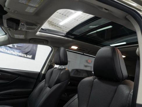 Used 2024 Subaru Ascent Touring AWD/4WD image 7