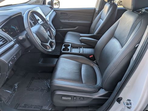 Certified 2023 Honda Odyssey EX-L image 9