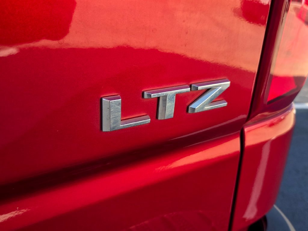 Used 2023 Chevrolet Silverado 1500 LTZ AWD/4WD image 9