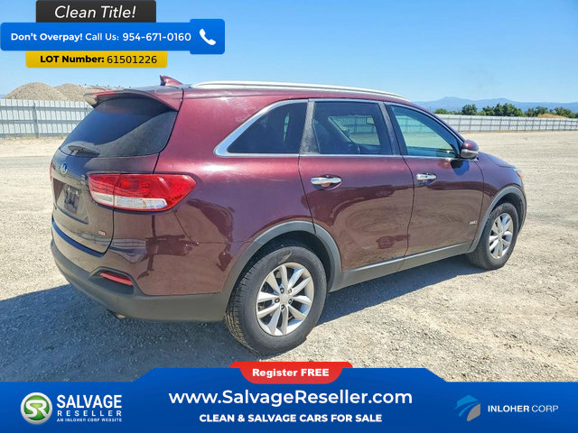 Used 2017 Kia Sorento AWD w/ LX Convenience Package image 4