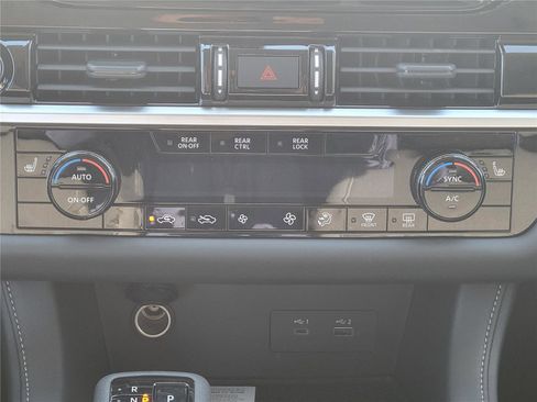 New 2025 Nissan Pathfinder SV AWD/4WD image 24