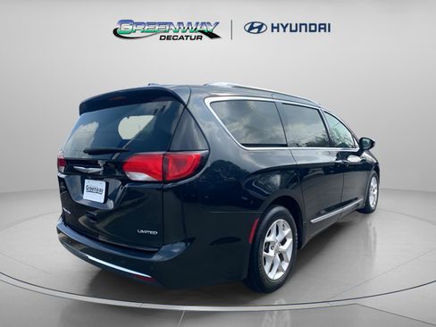 Used 2020 Chrysler Pacifica Limited image 7