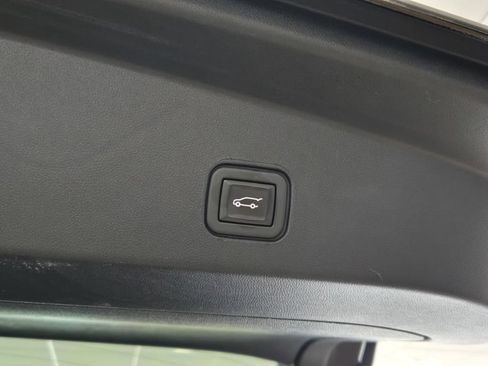 Used 2024 Cadillac Lyriq Luxury RWD image 14