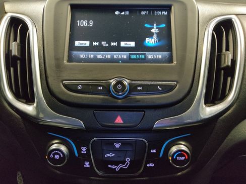 Used 2018 Chevrolet Equinox LT FWD image 25