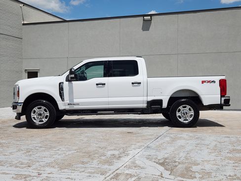 Used 2025 Ford F250 XLT w/ FX4 Off-Road Package AWD/4WD image 5