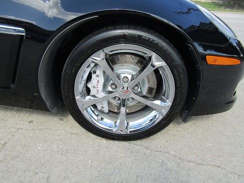 Used 2011 Chevrolet Corvette Grand Sport w/ Preferred Equipment Group RWD image 23