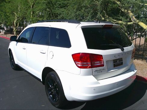 Used 2020 Dodge Journey SE w/ SE Popular Equipment Group image 7