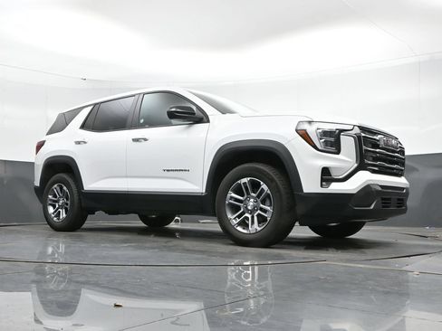Used 2025 GMC Terrain Elevation AWD/4WD image 43