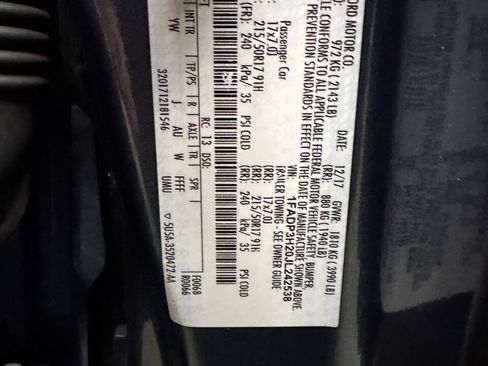Used 2018 Ford Focus SEL w/ Cold Weather Package FWD image 30