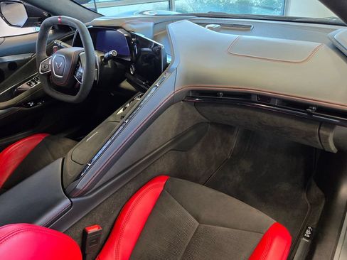 Used 2023 Chevrolet Corvette Stingray Premium Conv w/ Z51 Performance Package RWD image 23
