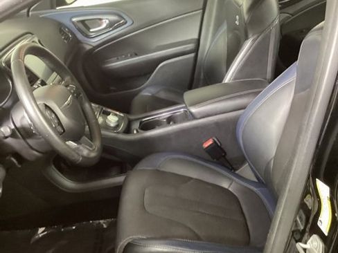 Used 2016 Chrysler 200 S w/ Comfort Group image 13