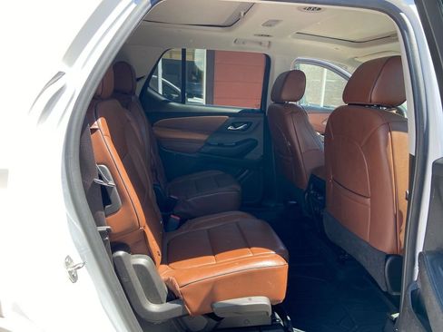 Used 2021 Chevrolet Traverse High Country w/ LPO, Floor Liner Package AWD/4WD image 34
