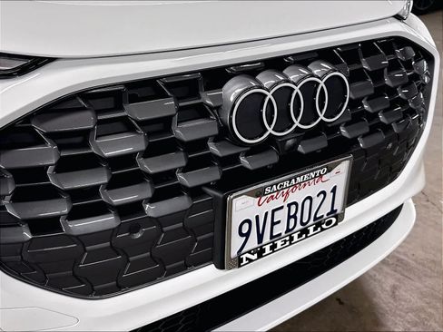 Used 2025 Audi Q5 Premium AWD/4WD image 31