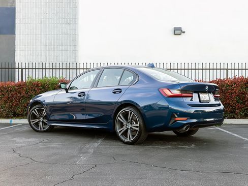 Used 2022 BMW 330i Sedan w/ Premium Package 2 image 5