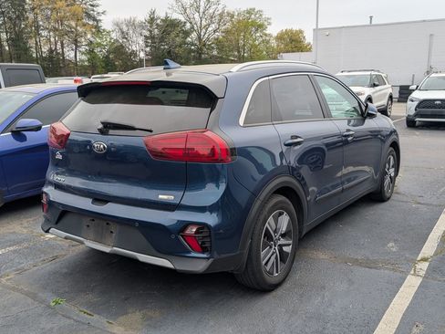Used 2020 Kia Niro EX Premium image 3
