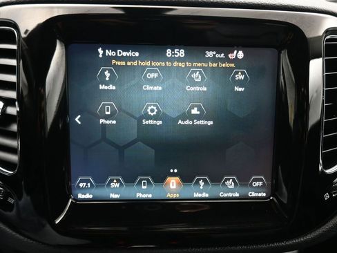 Used 2018 Jeep Compass Limited w/ Navigation Group image 17