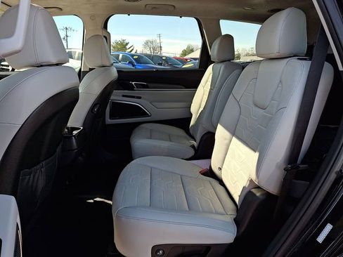 Used 2022 Kia Telluride SX w/ SX Prestige Package image 10