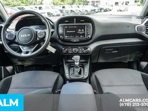 Used 2025 Kia Soul LX w/ LX Technology Package FWD image 26