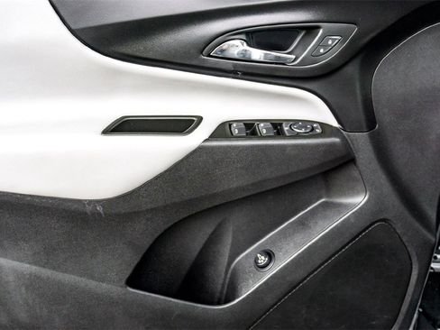 Used 2024 Chevrolet Equinox LT image 10