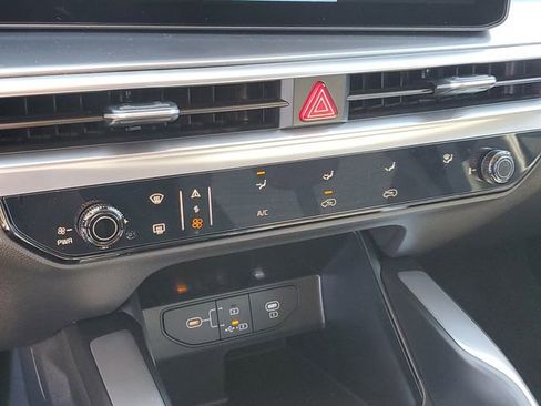 New 2026 Kia Sorento LX FWD image 22