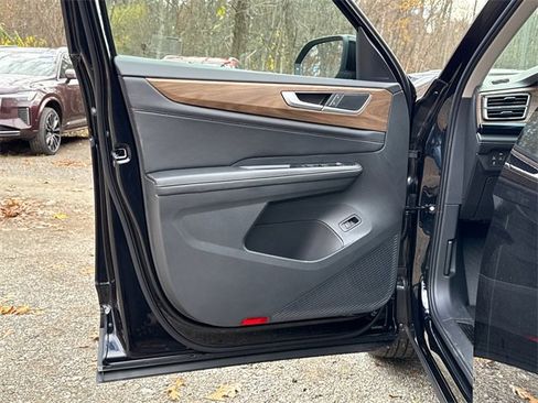 New 2026 Volkswagen Atlas SE image 9