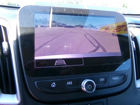 Used 2023 Chevrolet Malibu LS FWD image 13