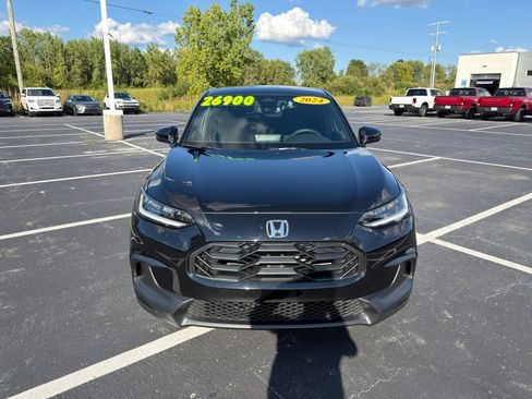 Used 2024 Honda HR-V Sport image 9