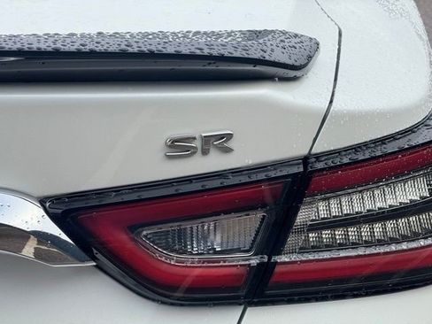 Used 2020 Nissan Maxima SR w/ Sport Mat Group image 9