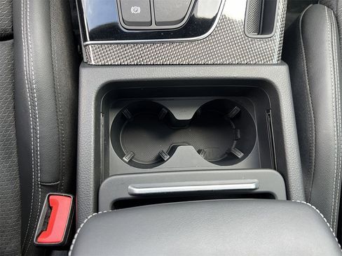 Used 2022 Audi SQ5 Premium image 23