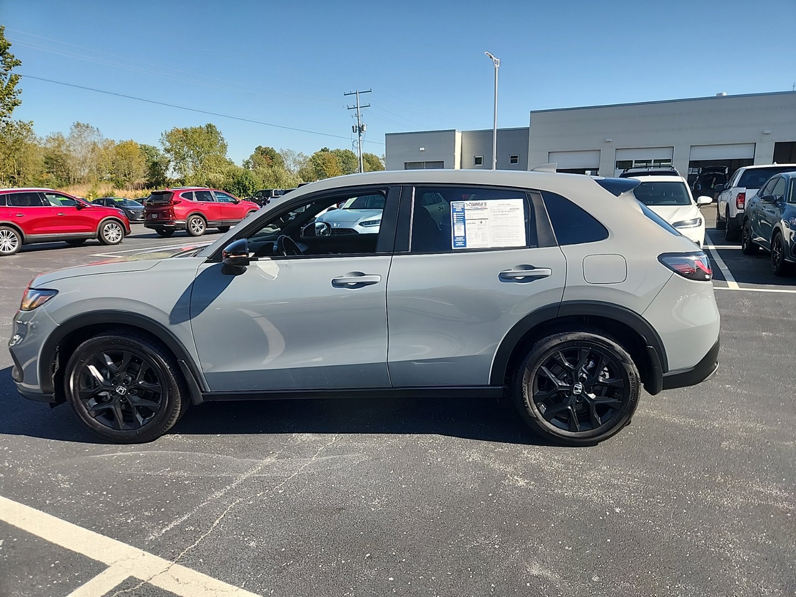 Used 2025 Honda HR-V Sport image 3