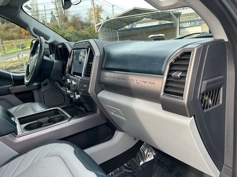 Used 2022 Ford F350 Limited w/ FX4 Off-Road Package image 26